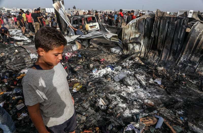 Rafah Masih Zona Aman ? Israel Kembali Serang Kamp Pengungsi Hingga Tewaskan 45 Orang